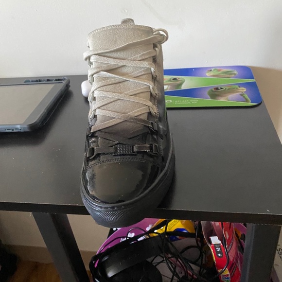 BALENCIAGAS ARENA BEIGE AND BLACK !! - Picture 3 of 6